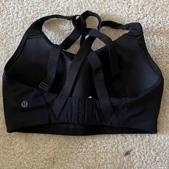 Lululemon sports bra! Super supportive and comfortable! - Picture 2 of 2